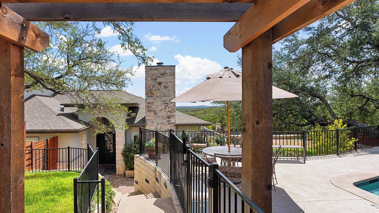Photo of Patio Balcony in Cardinal Hills