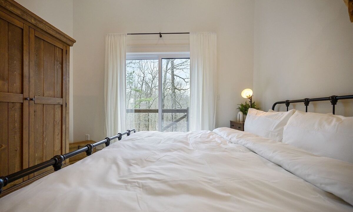 Photo of Bedroom in Broken Bow