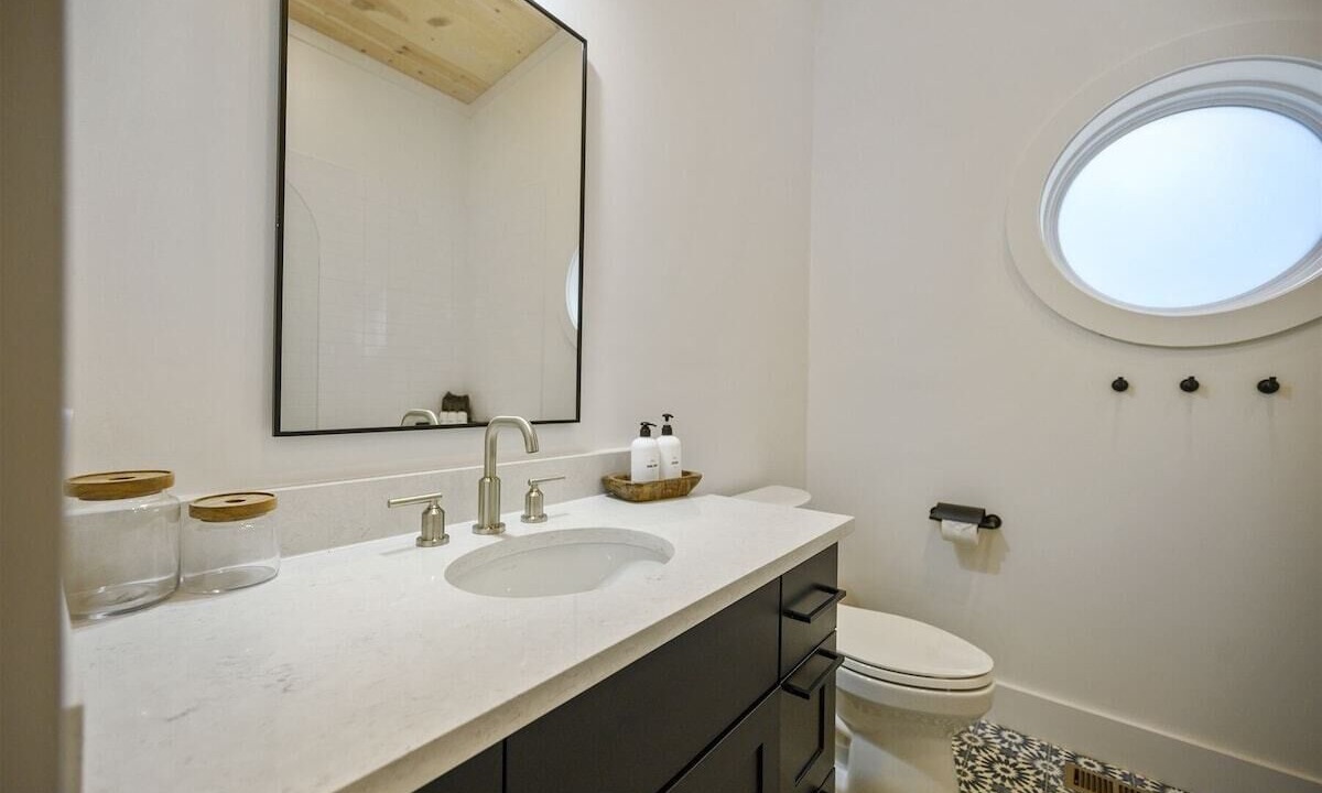 Photo of Bathroom in Broken Bow