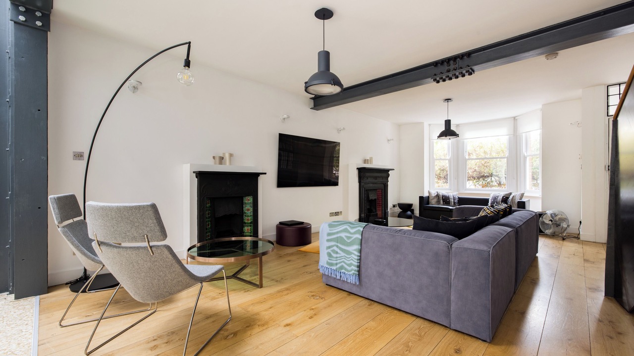 Photo of Livingroom in White City