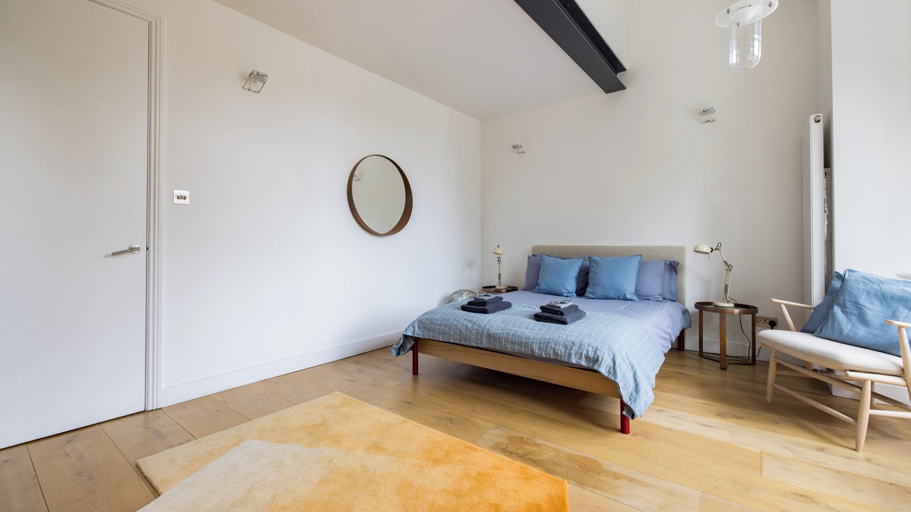 Photo of Bedroom in White City