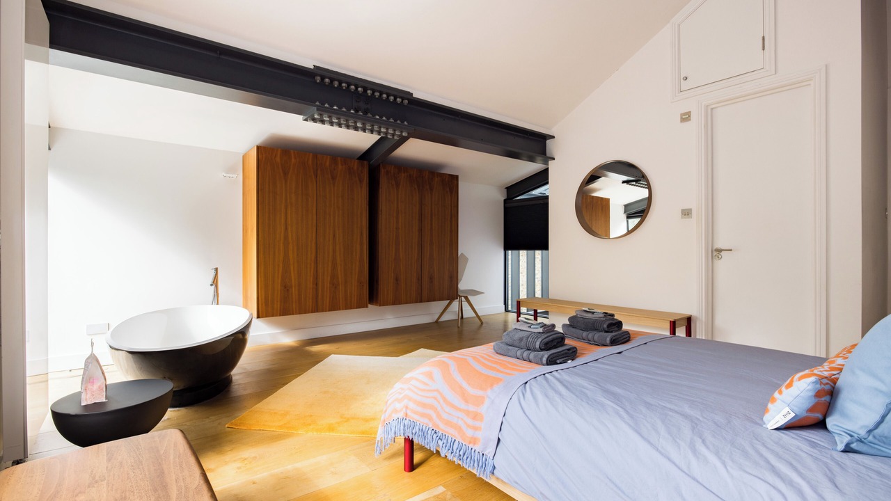 Photo of Bedroom in White City