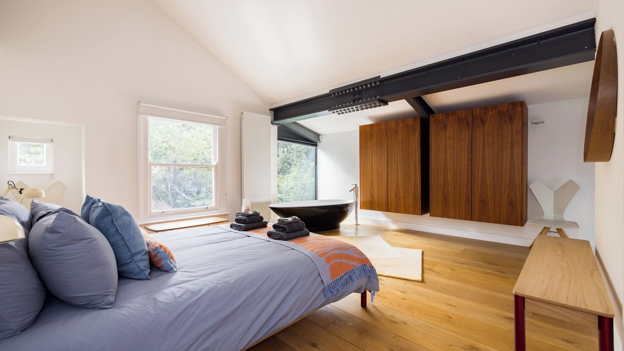 Photo of Bedroom in White City