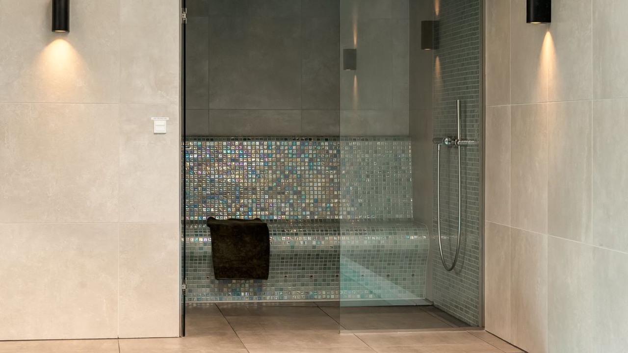 Photo of Bathroom in Hou