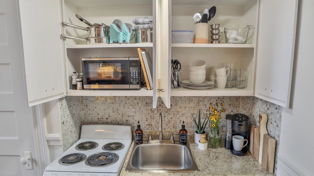 Photo of Kitchen in Main - Military Plaza
