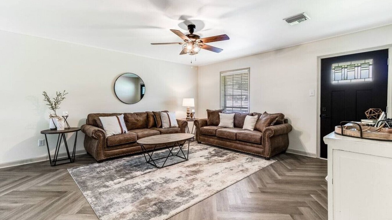Photo of Bedroom in Crowley