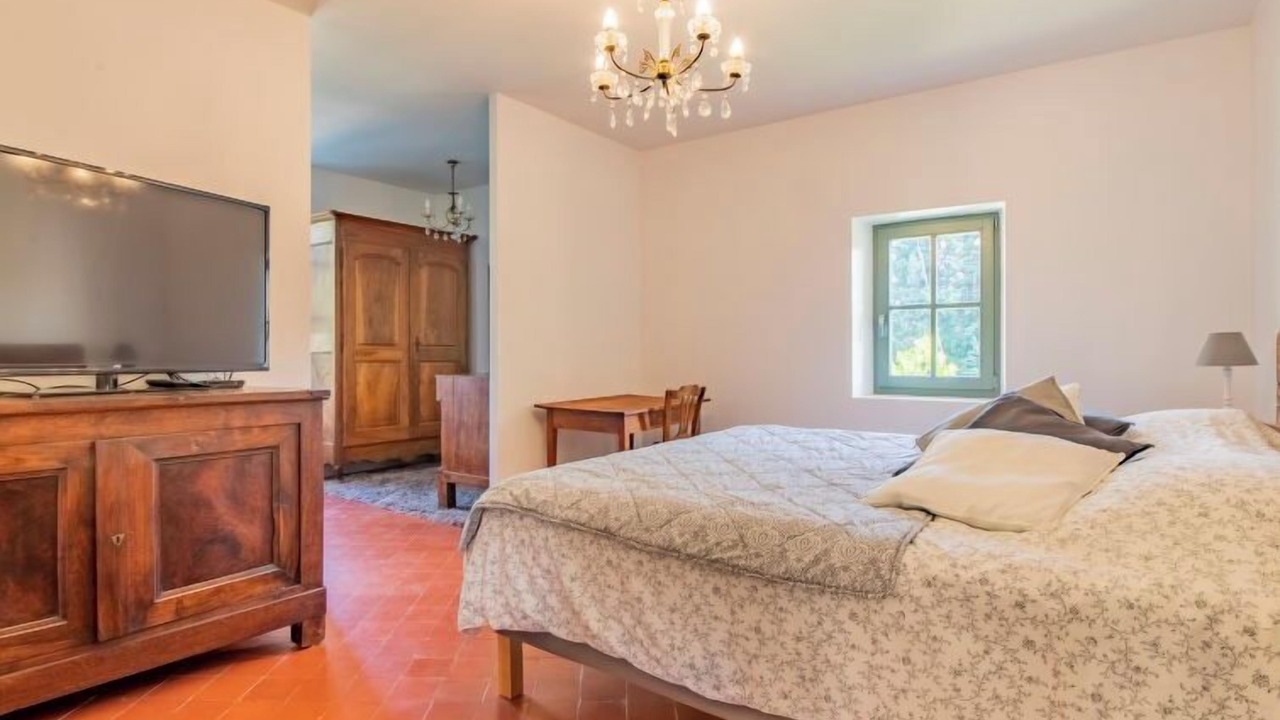 Photo of Others in Pont Royal