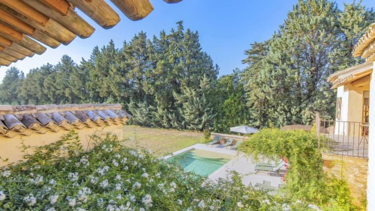 Photo of Outdoor in Pont Royal