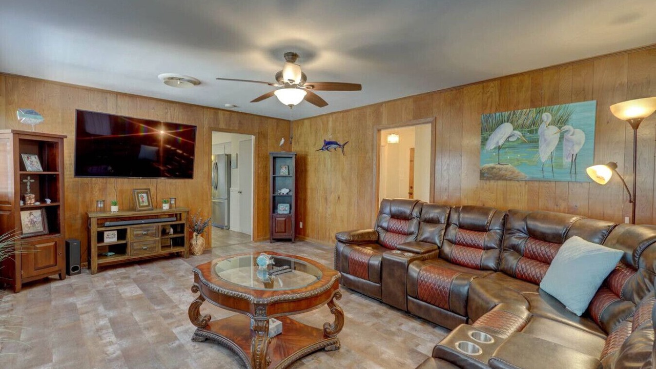 Photo of Livingroom in Ingleside