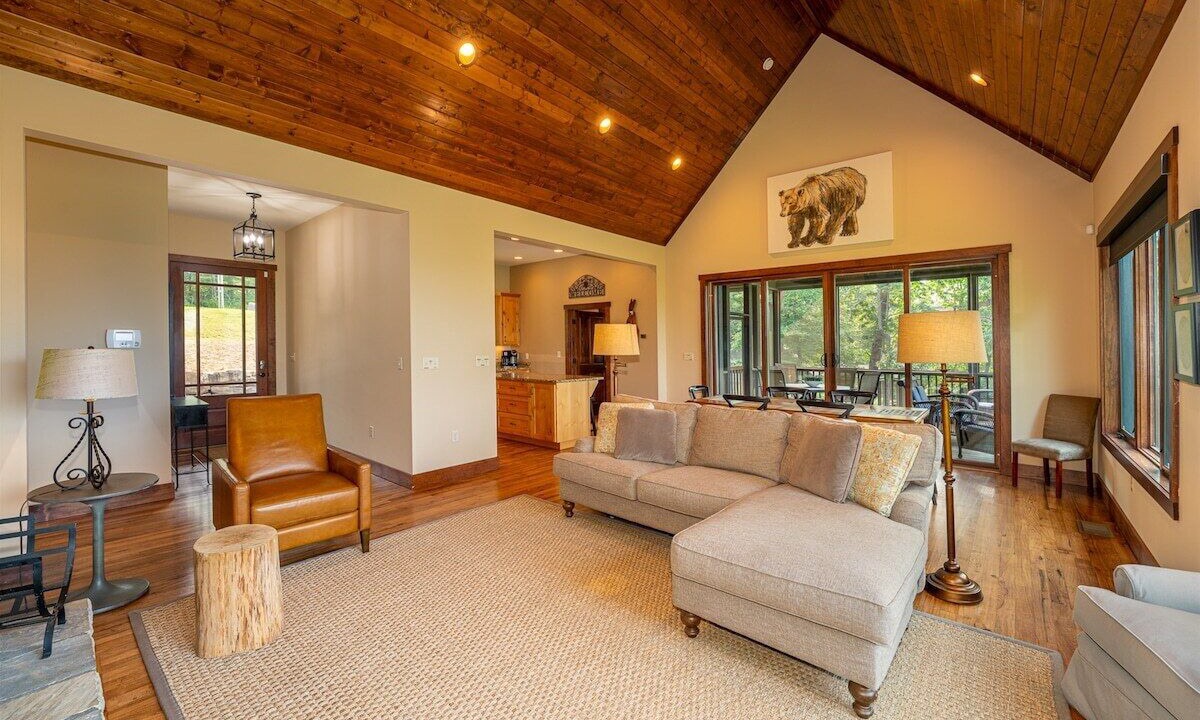 Photo of Livingroom in Pisgah Forest