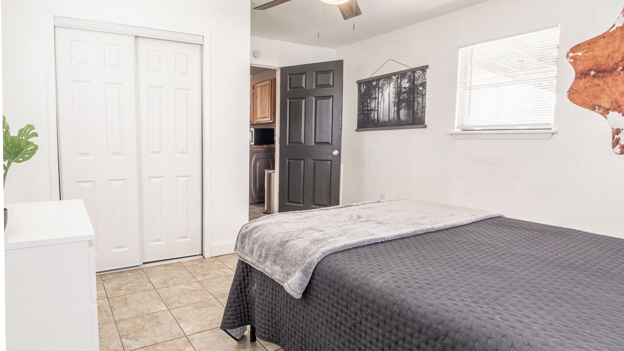Photo of Bedroom in Sayles Blvd. Area