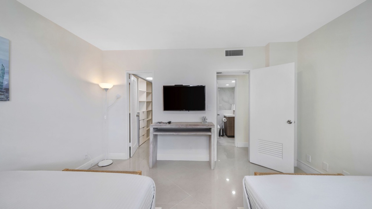 Photo of Bedroom in Hollywood South Central Beach