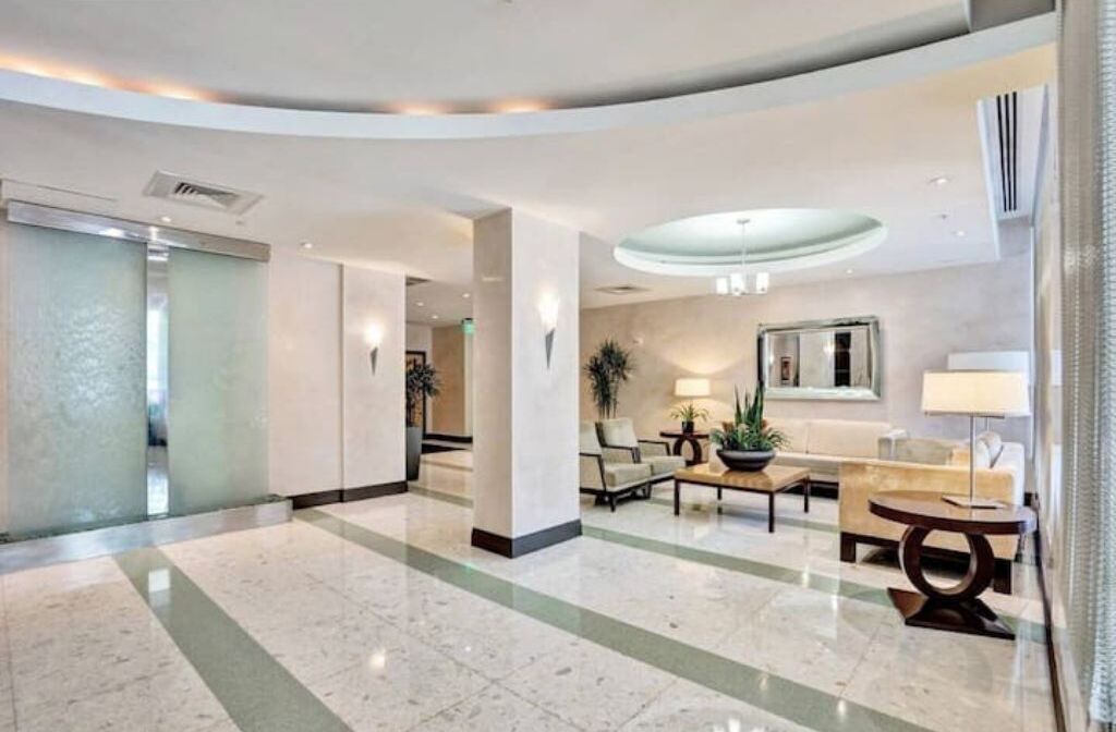 Photo of Others in Hollywood South Central Beach