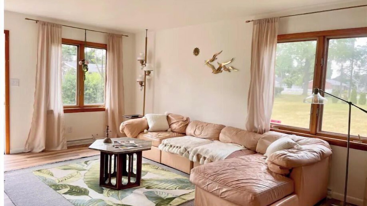 Photo of Livingroom in Elkhart