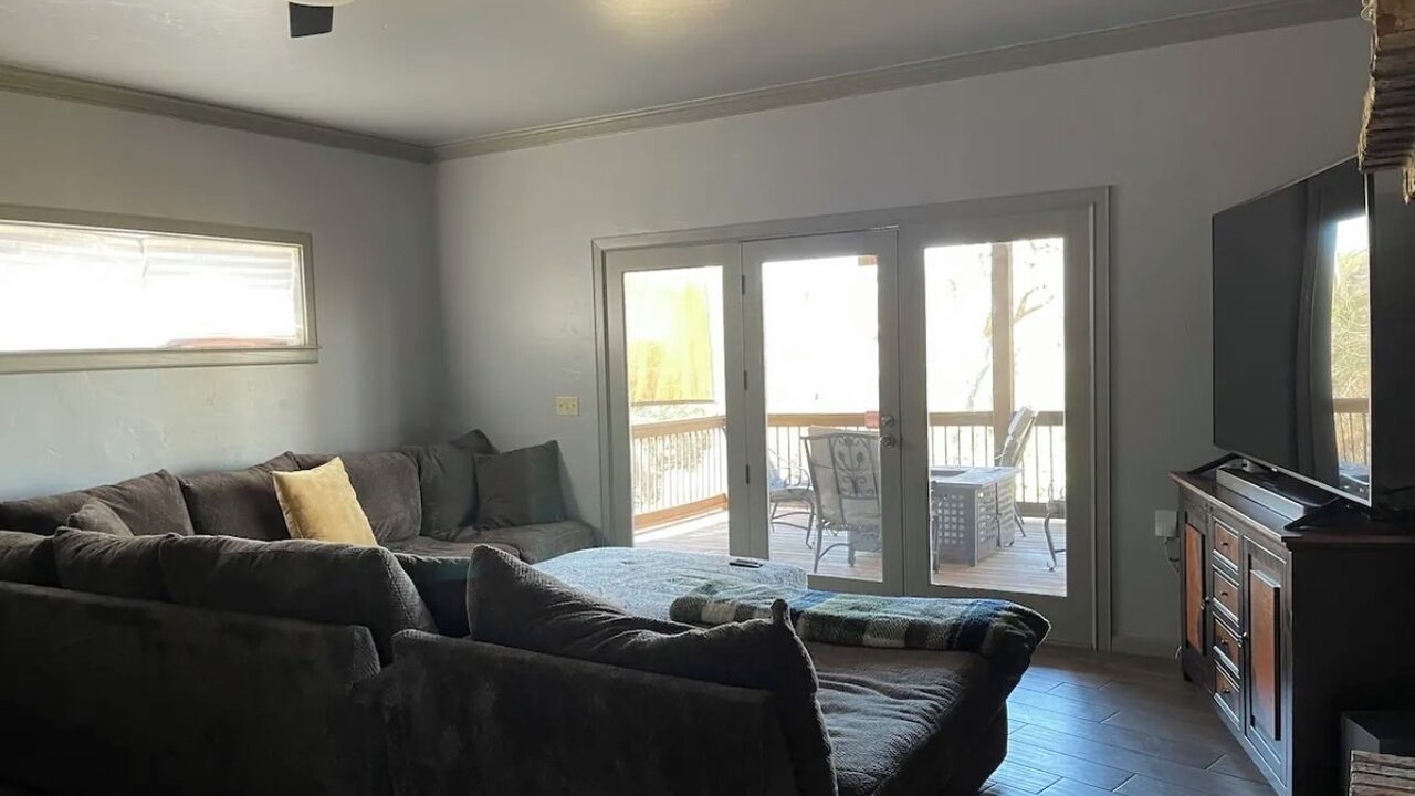 Photo of Livingroom in Warr Acres