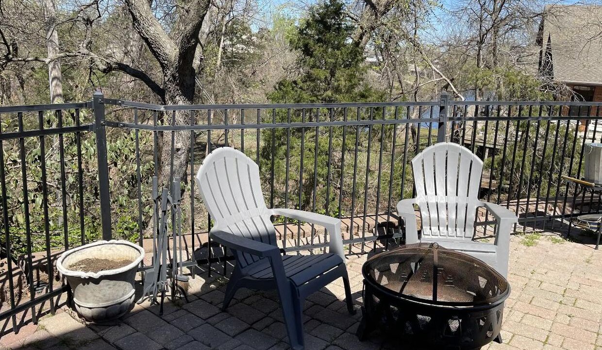 Photo of Patio Balcony in Warr Acres