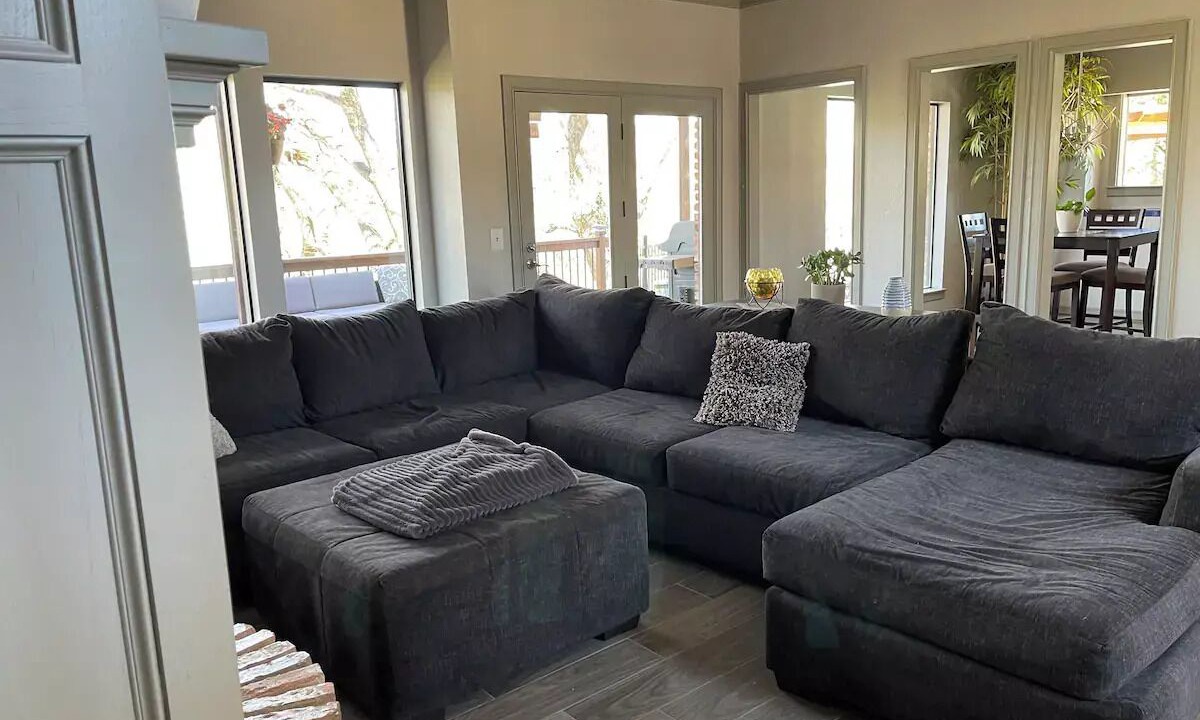 Photo of Livingroom in Warr Acres
