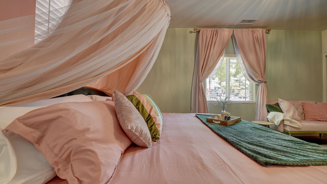 Photo of Bedroom in Anaheim Colony Historic District