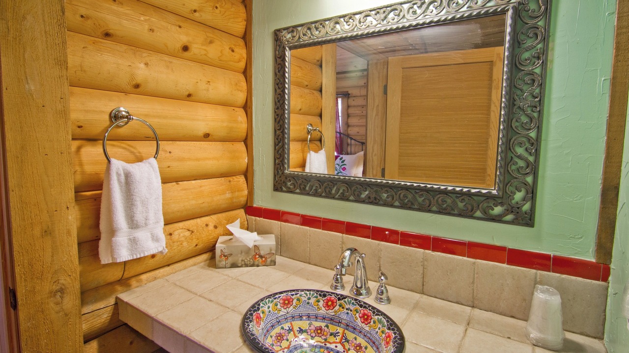 Photo of Bathroom in Daingerfield