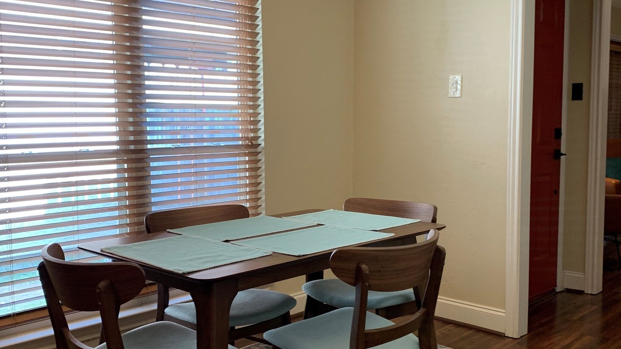 Photo of Livingroom in Lower Greenville