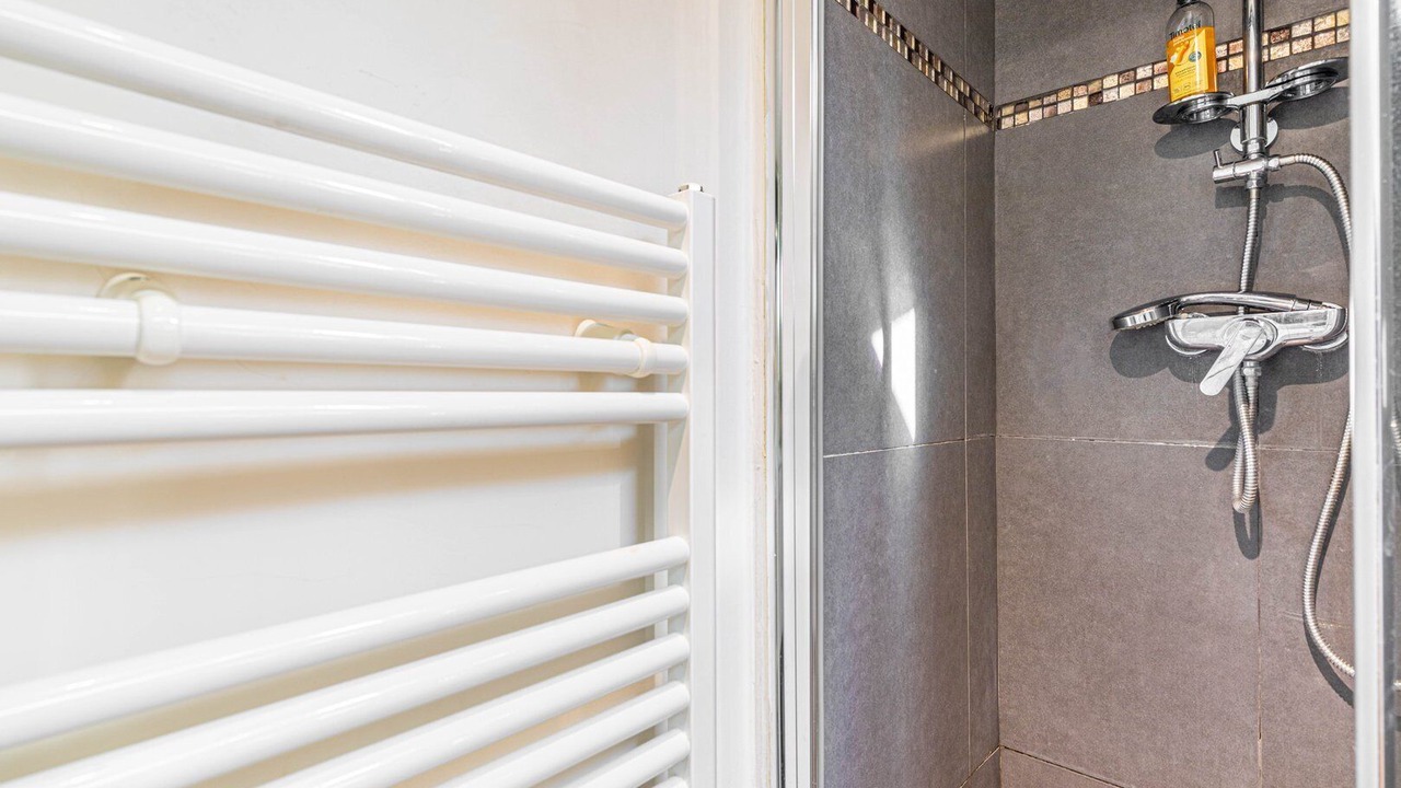Photo of Bathroom in Republique–Point-du-Jour