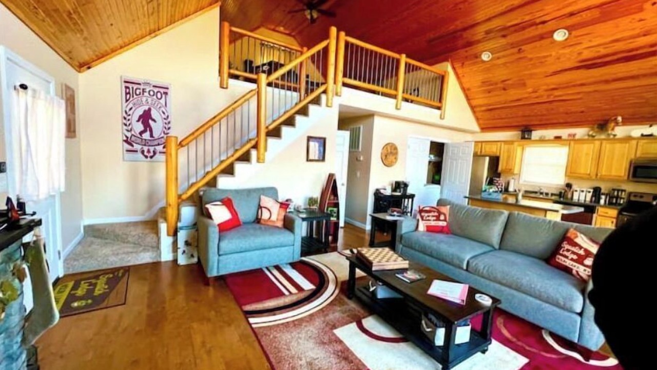 Photo of Livingroom in Clarkson