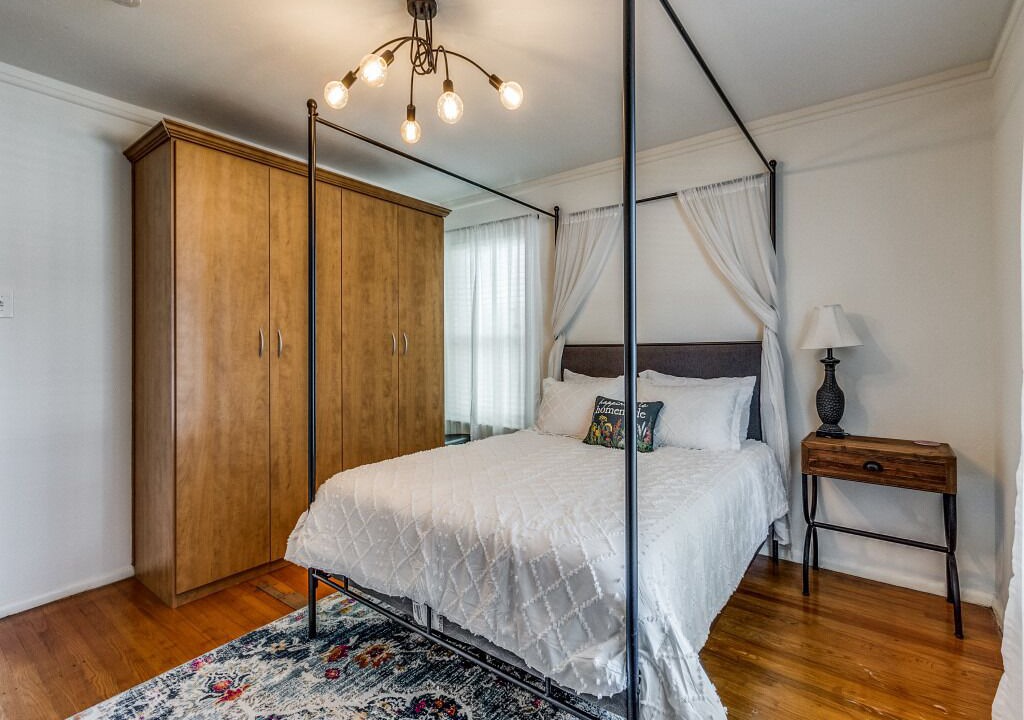 Photo of Bedroom in Preston Hollow