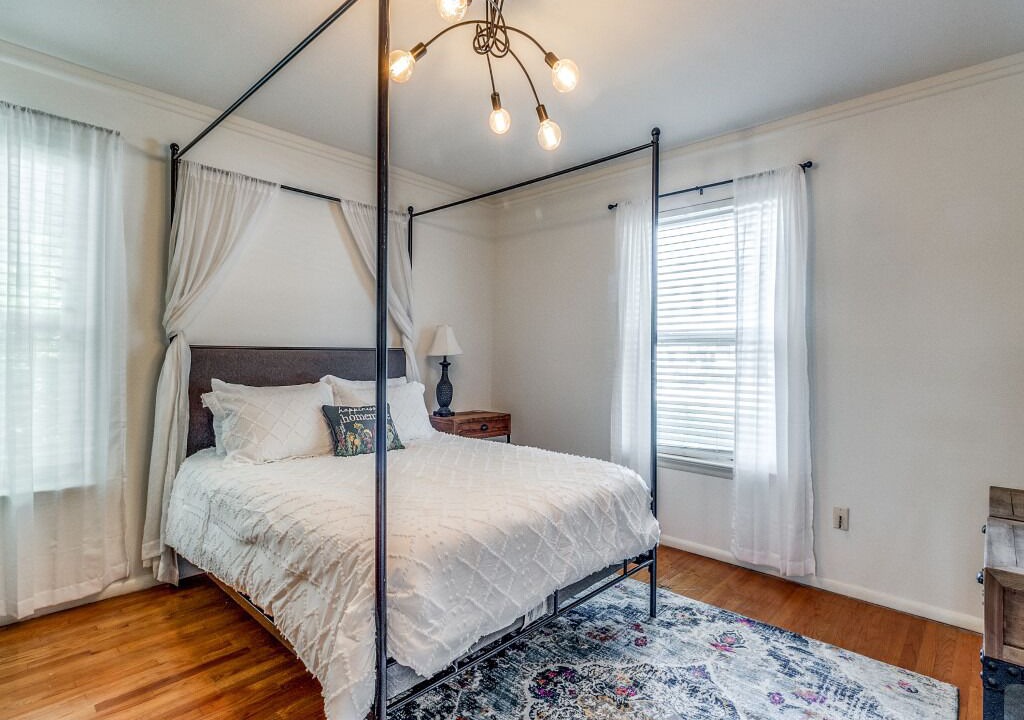 Photo of Bedroom in Preston Hollow