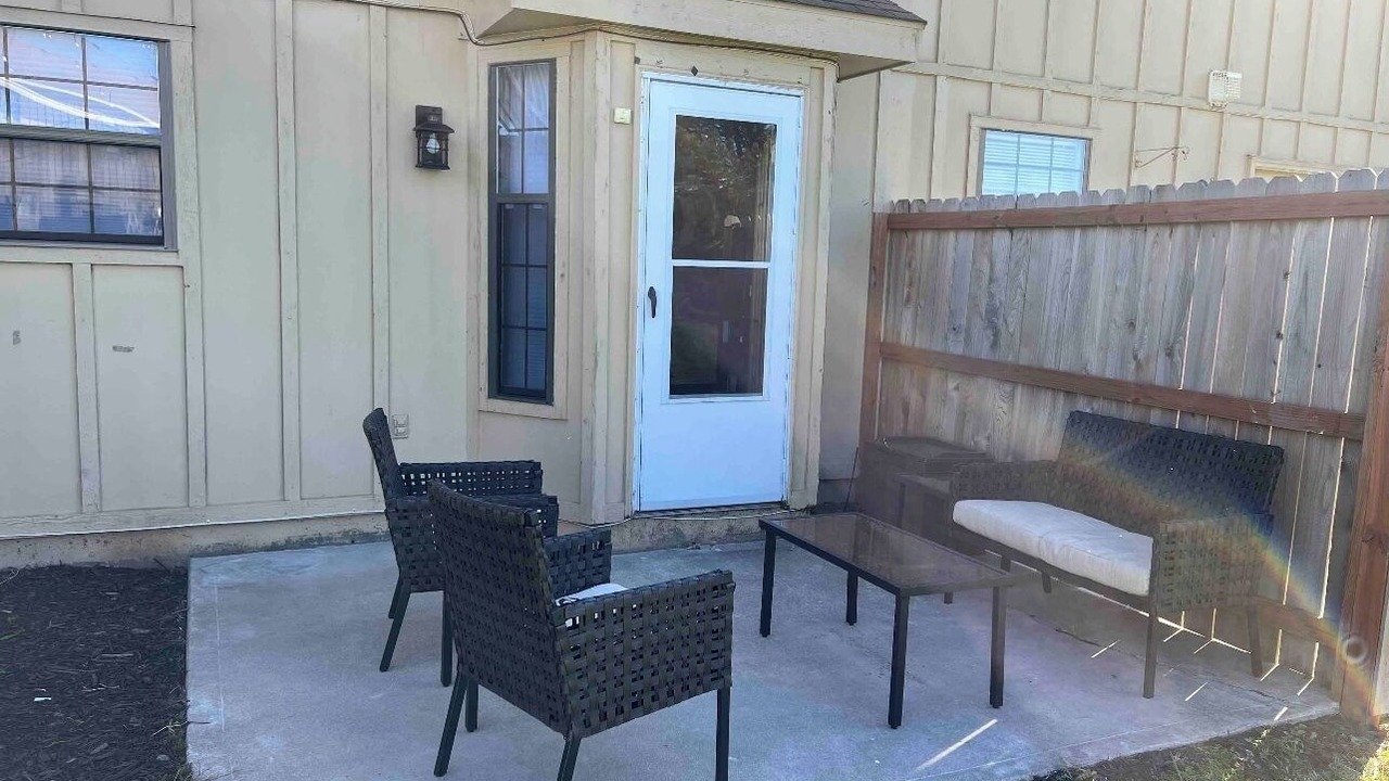Photo of Patio Balcony in Blue Springs