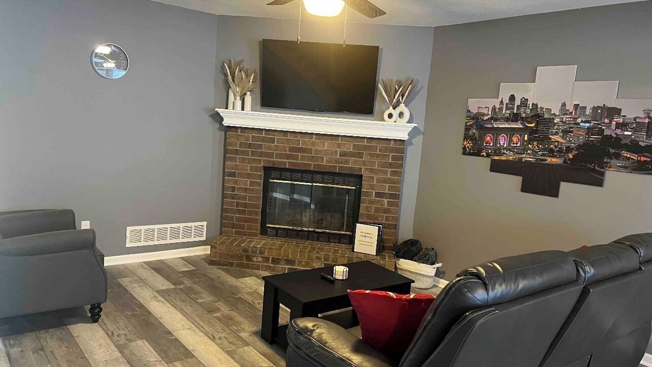 Photo of Livingroom in Blue Springs