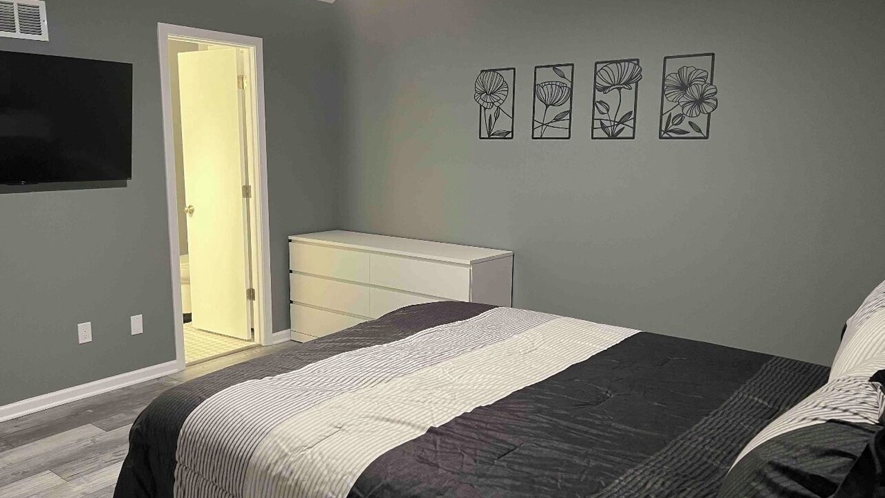 Photo of Bedroom in Blue Springs