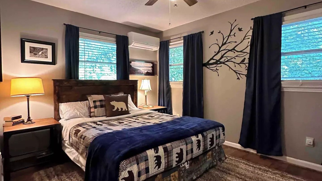 Photo of Bedroom in Linville Falls