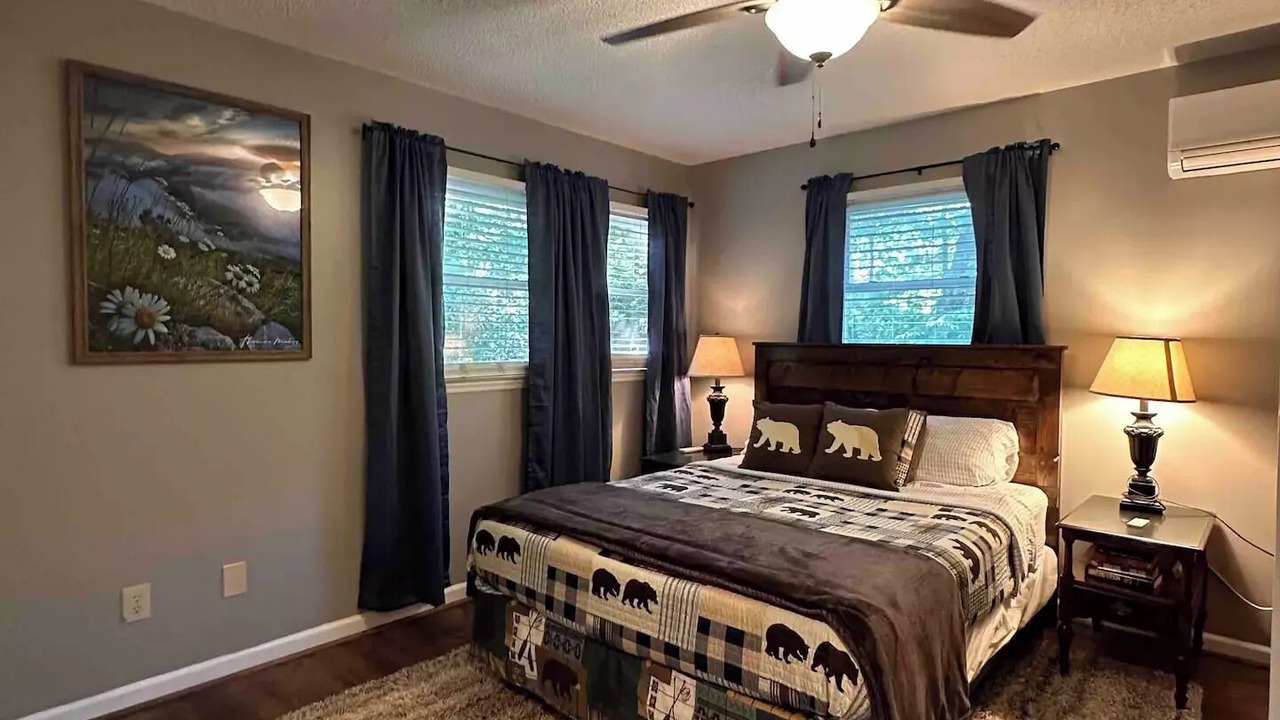 Photo of Bedroom in Linville Falls