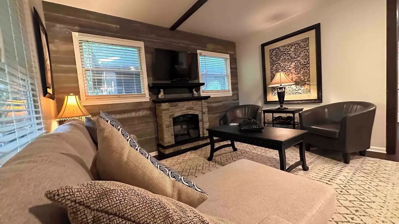 Photo of Livingroom in Linville Falls