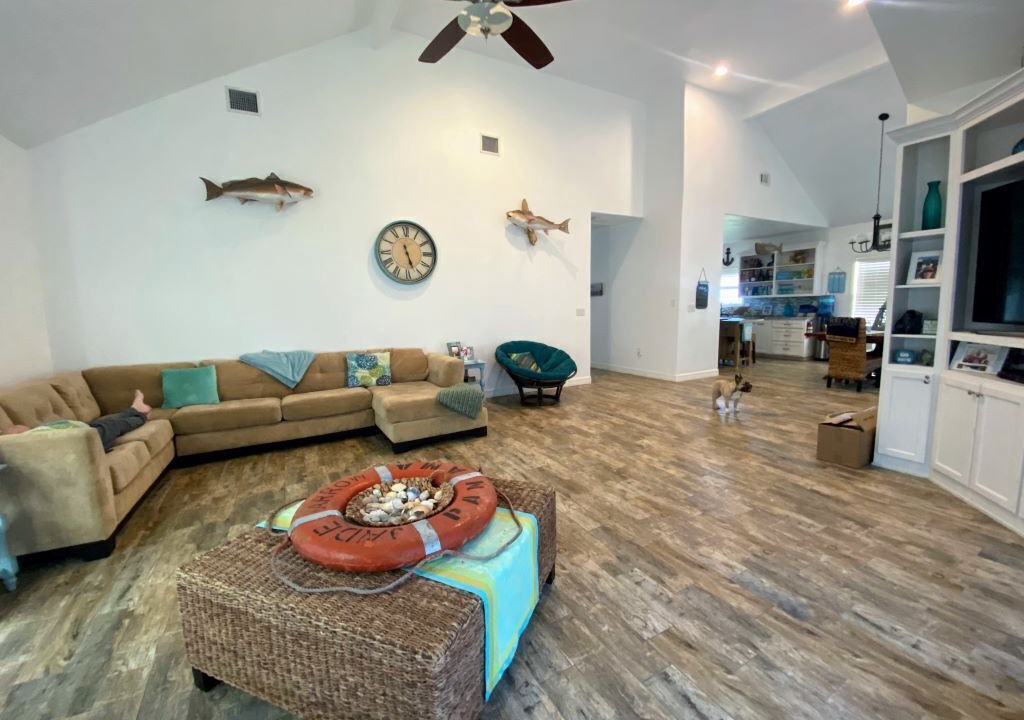 Photo of Livingroom in Cedar Lane