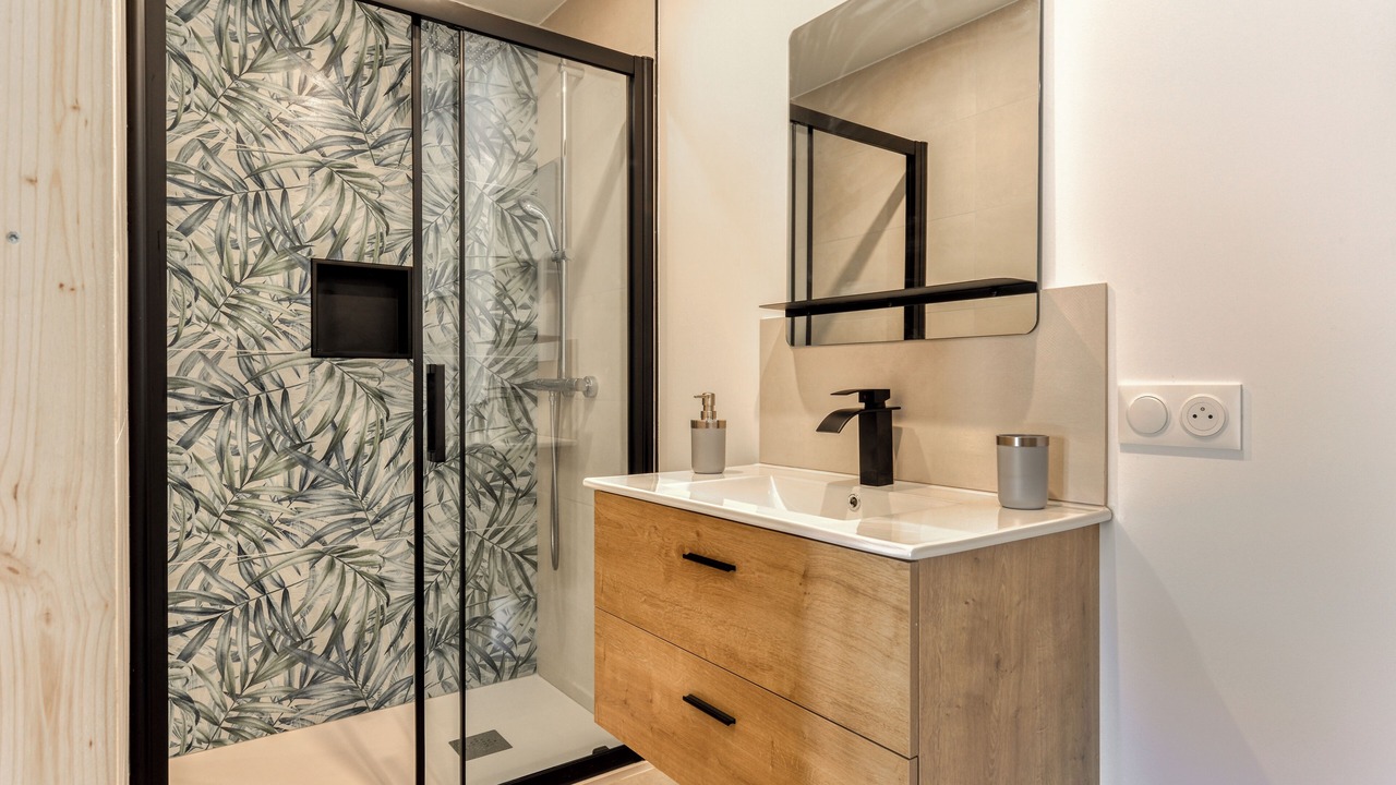 Photo of Bathroom in Peyriac-de-Mer