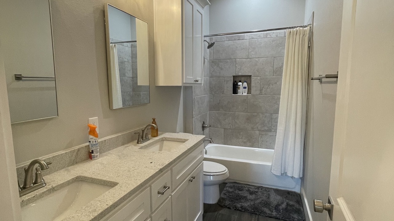 Photo of Bathroom in Graford