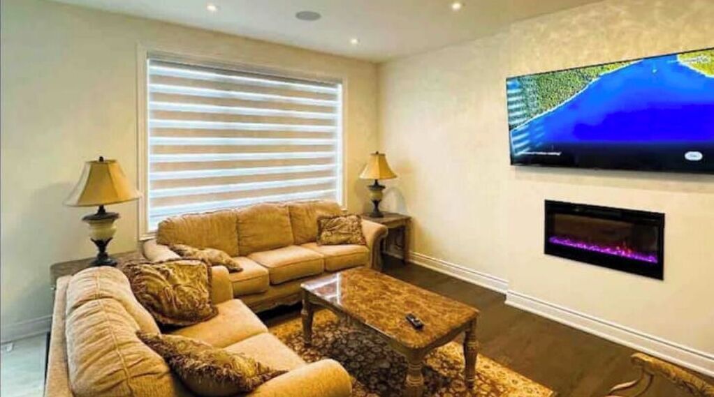 Photo of Livingroom in Wasaga Beach