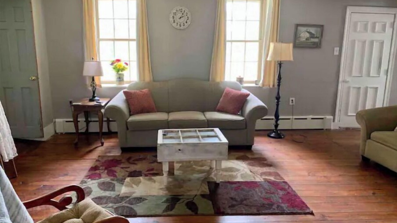 Photo of Livingroom in Lewistown