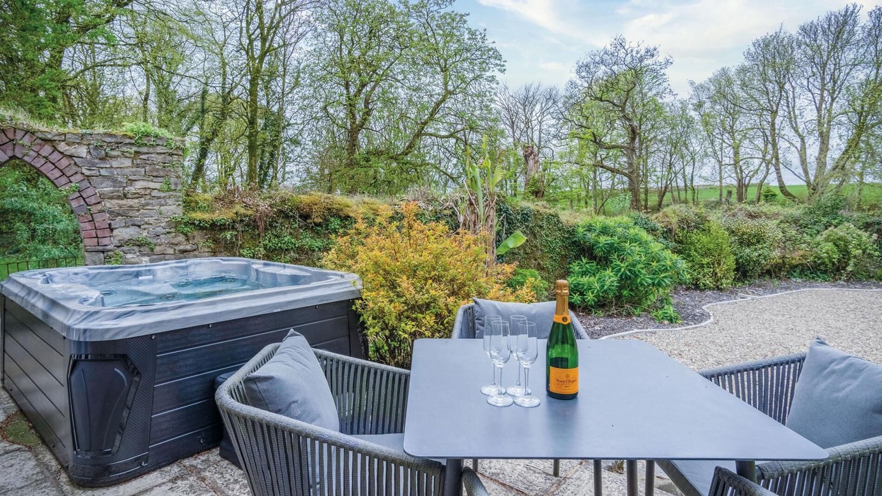 Photo of Others in Ludchurch