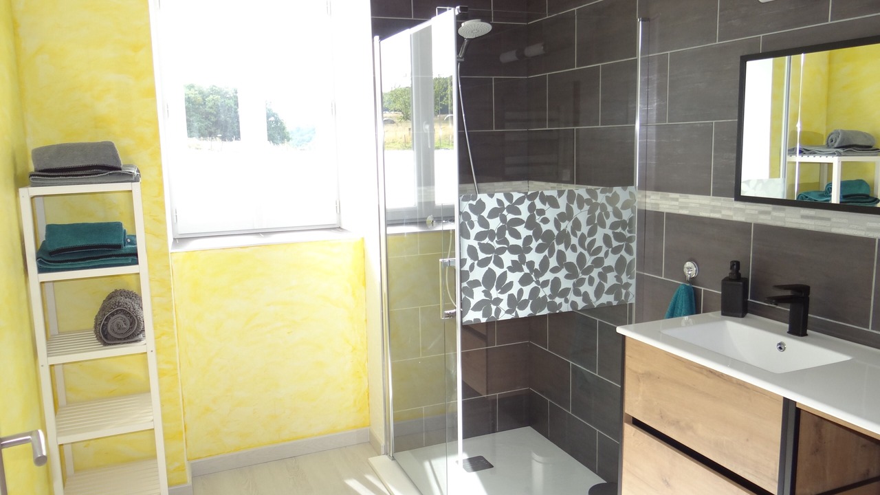 Photo of Bathroom in Saint-Clair-sur-Galaure