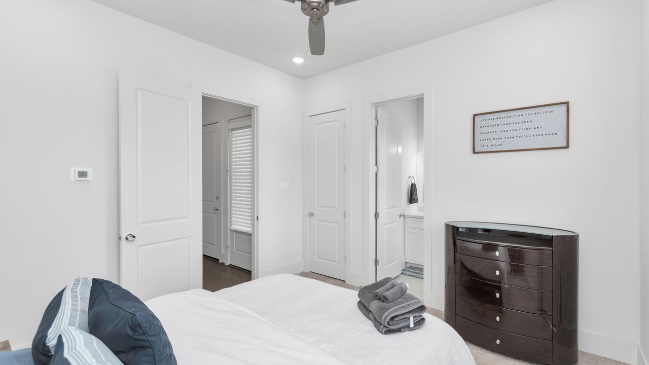 Photo of Bedroom in Shady Acres