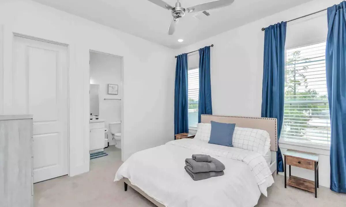 Photo of Bedroom in Shady Acres