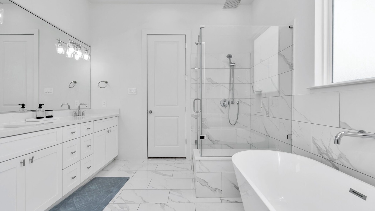 Photo of Bathroom in Shady Acres