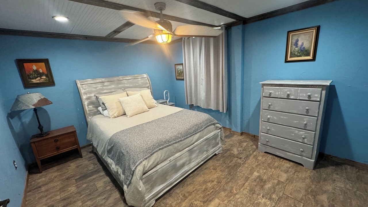 Photo of Bedroom in Leakey