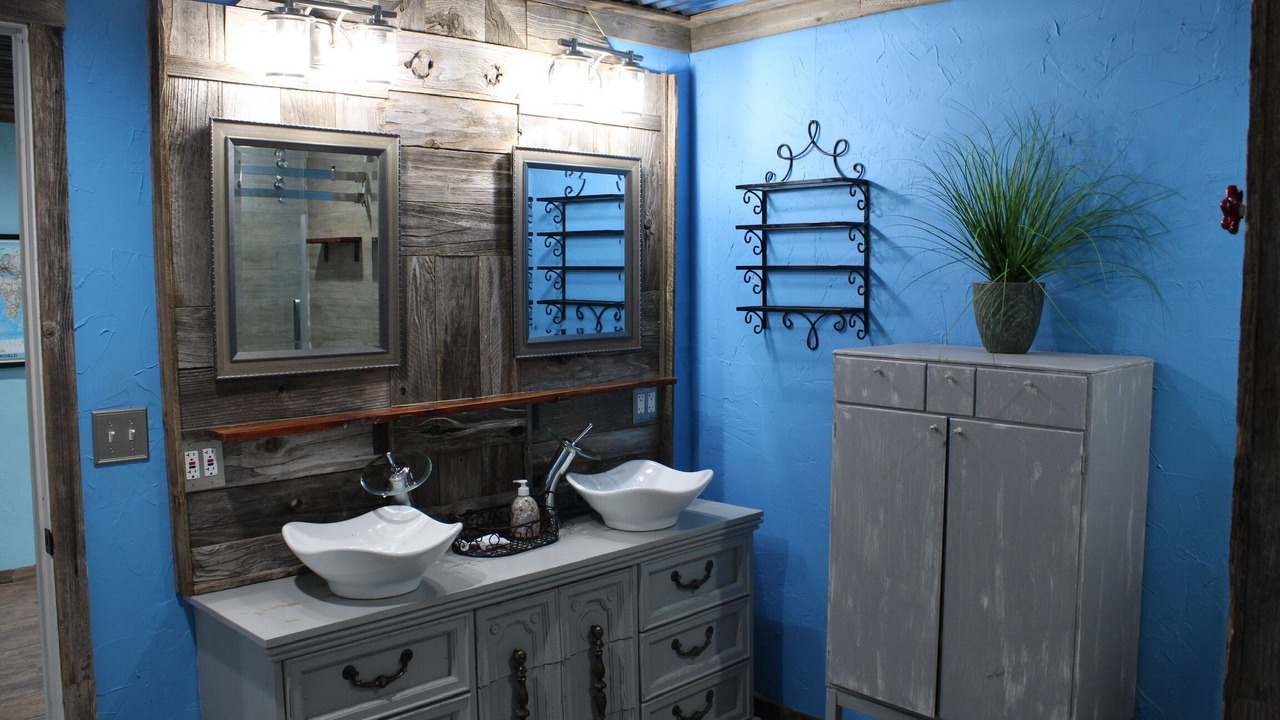 Photo of Bathroom in Leakey