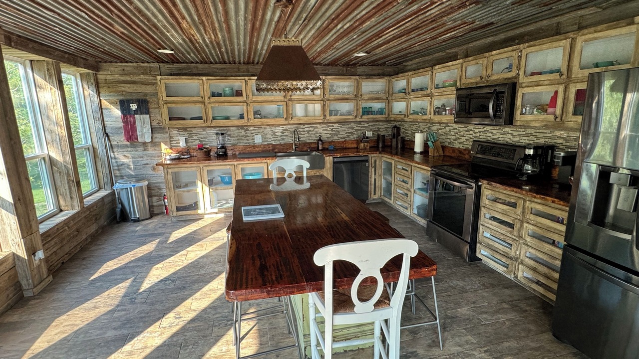 Photo of Kitchen in Leakey