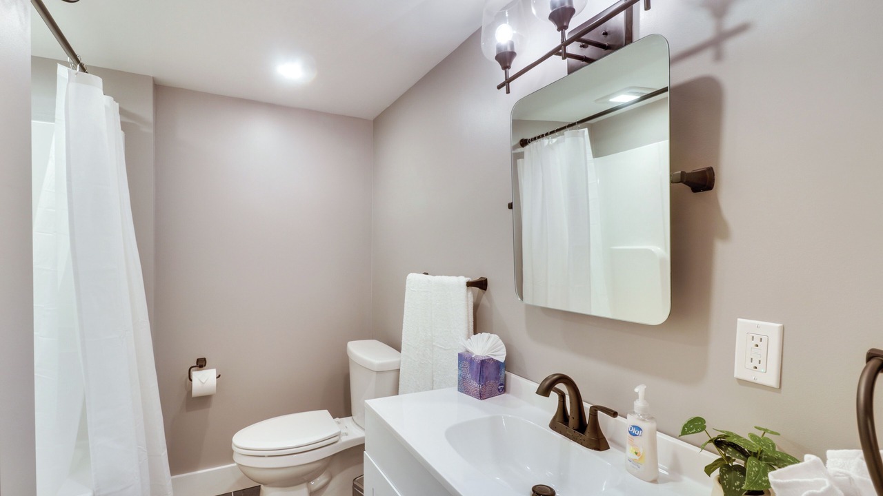 Photo of Bathroom in Fry's Spring
