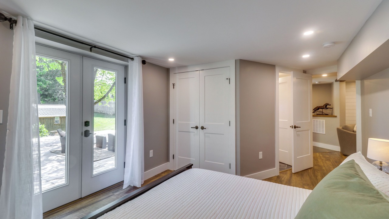 Photo of Bedroom in Fry's Spring