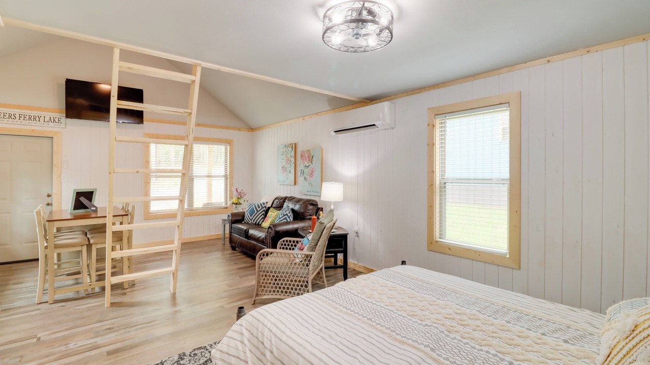 Photo of Bedroom in Higden